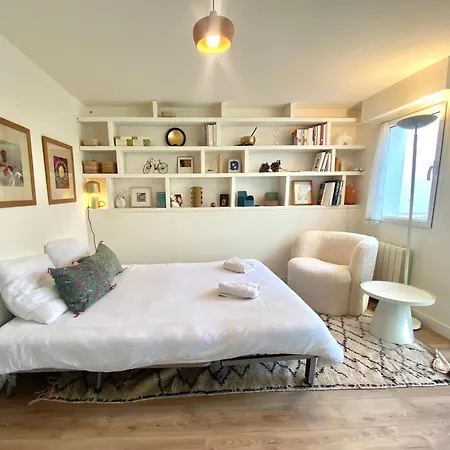 Au Calme Sur Jardin Avec Terrasse Gasthof La Rochelle (Charente-Maritime)