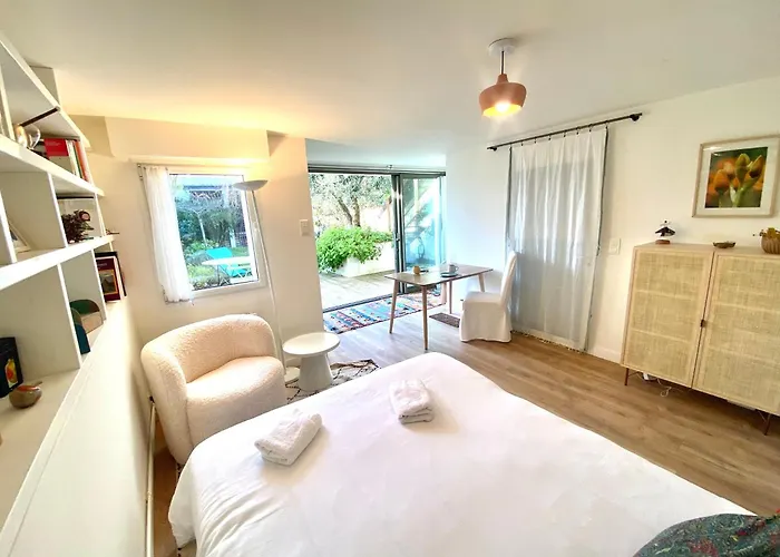 Au Calme Sur Jardin Avec Terrasse 3*